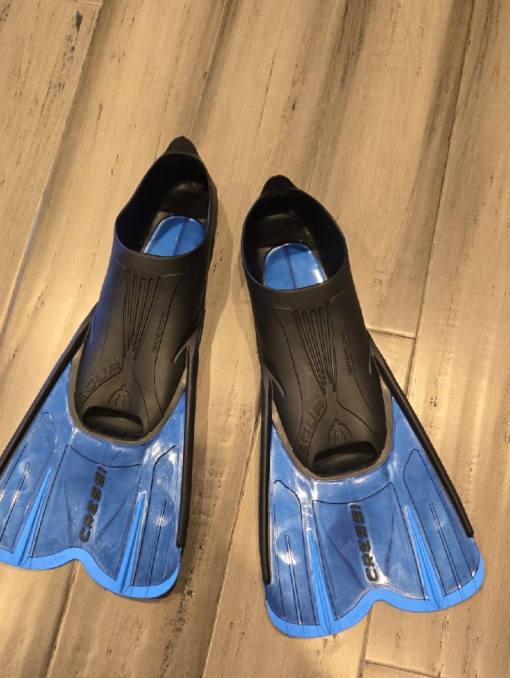 Cressi Men’s Black & Blue Short Blade Swim Fins